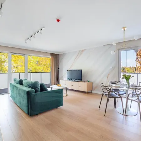 Kasprowicza, Sun & Snow Daire Kolobrzeg